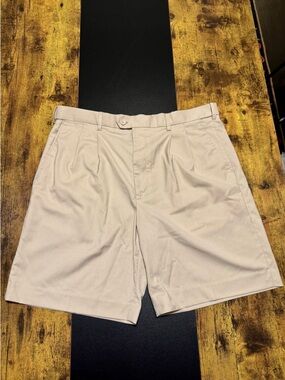 Boccaccio Golf Khaki Pleated Shorts Mens 36 Classic Dress Casual Beige